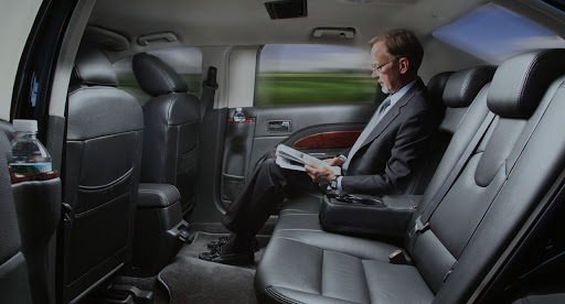 06 Reasons you should be talking About LIMOUSINE