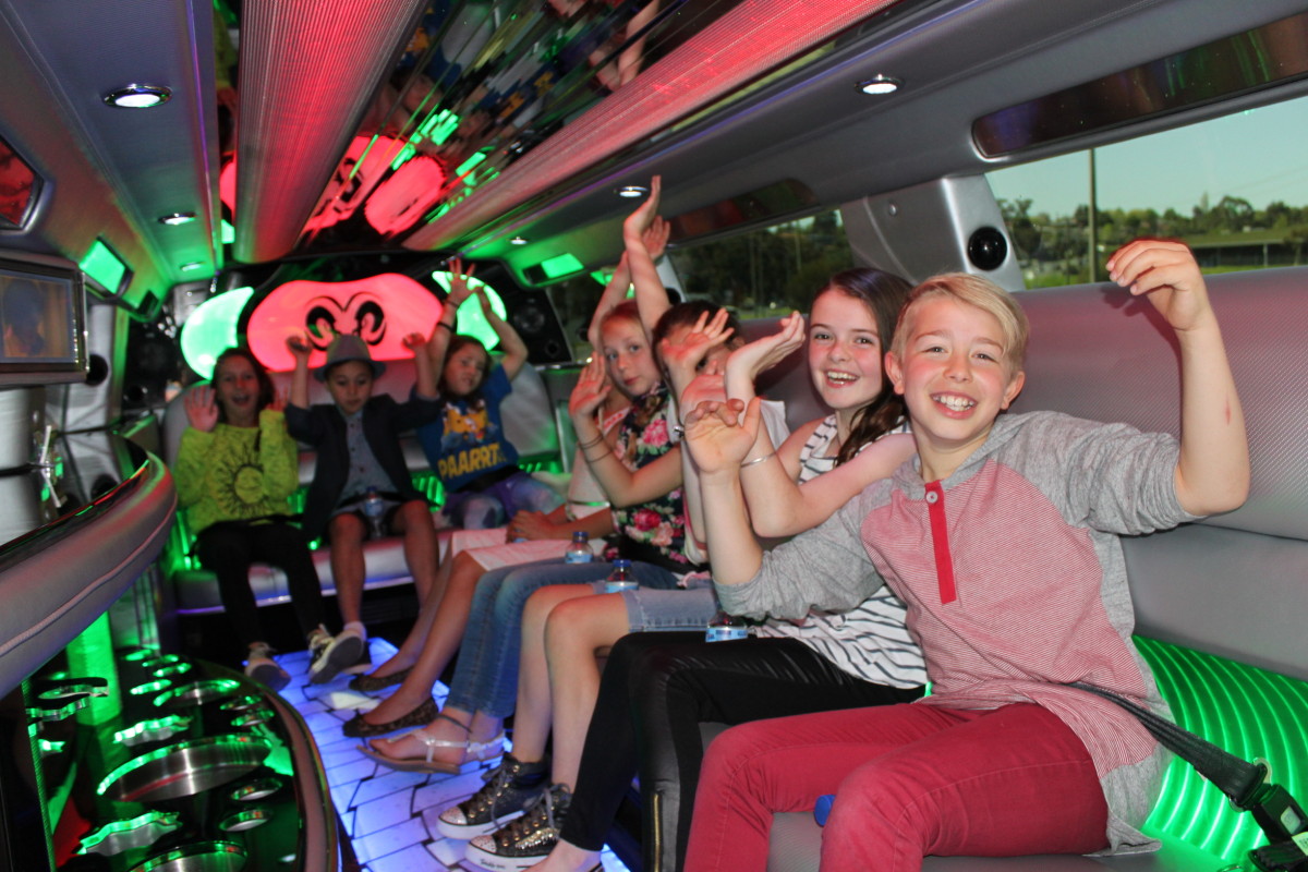Limo Riding Etiquette for Young Children